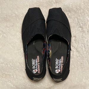 Bob’s (Skecher’s) Canvas Slip Ons Size 9